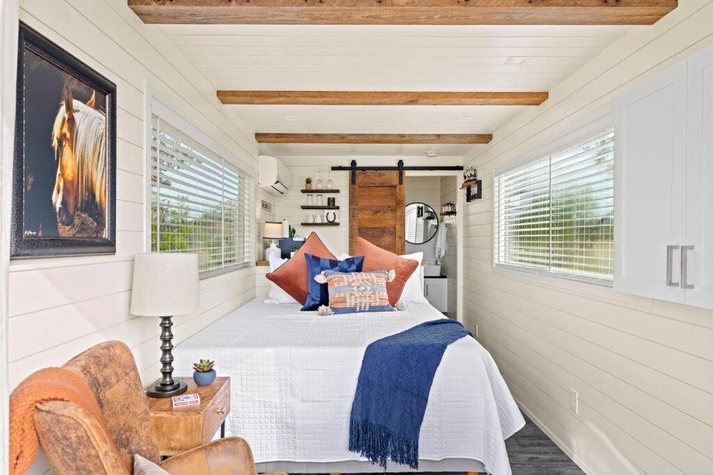New The Perry Cozy Container Home Fredericksburg Luaran gambar