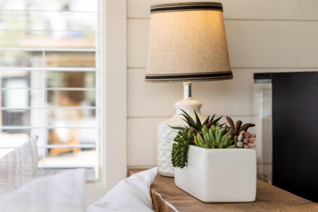 New The Perry Cozy Container Home Fredericksburg Luaran gambar
